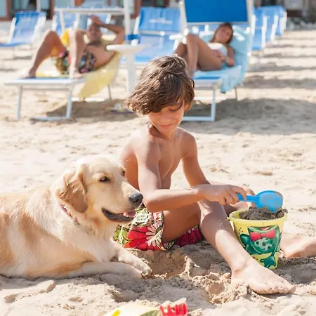 Holiday park Villaggio Club Degli Ulivi 4*