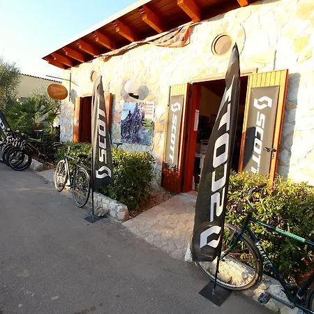 Villaggio Club Degli Ulivi Holiday park 4*